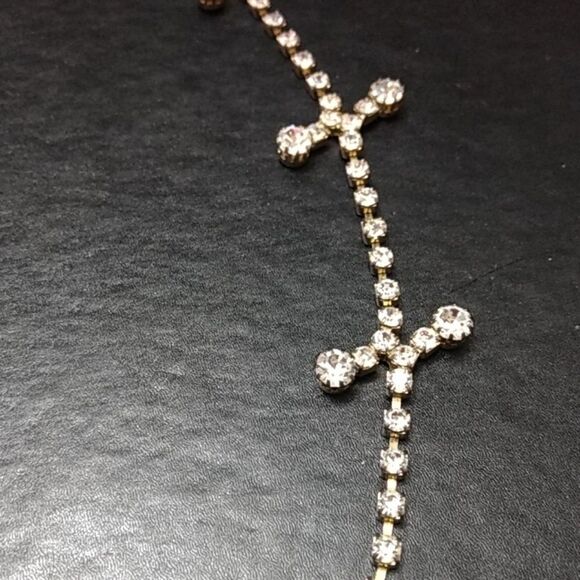 Long silver tone rhinestone necklace - Picture 4 of 8